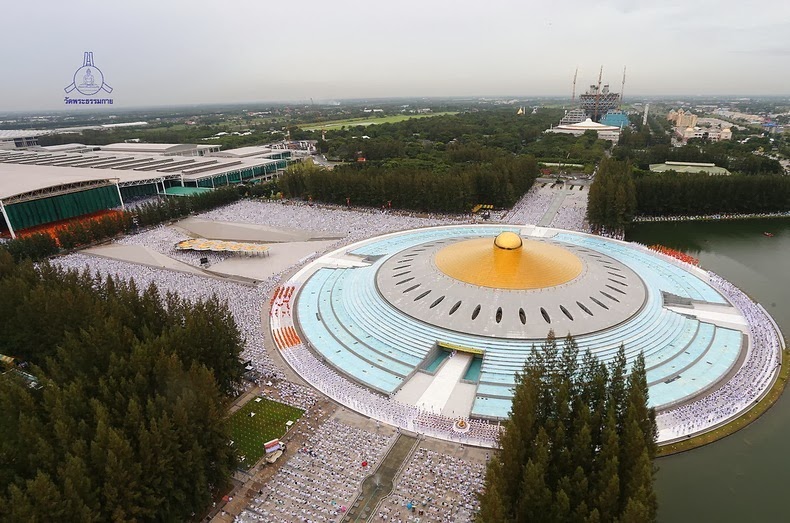  pequeñas curiosidades  - Página 2 Wat-phra-dhammakaya-4%25255B2%25255D