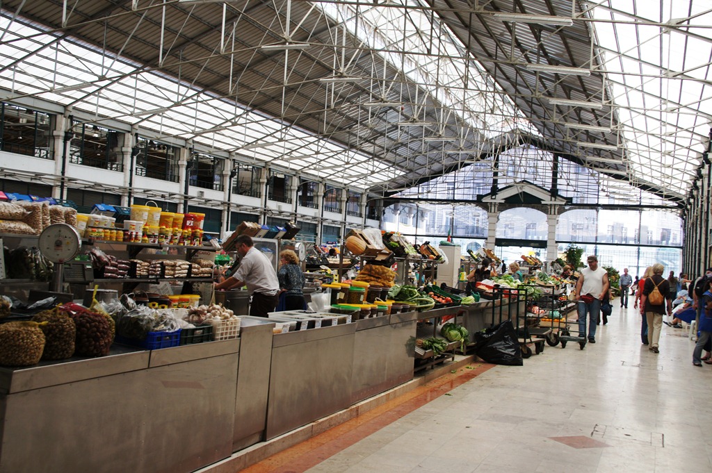 [15%2520.%2520lisboa%2520-%2520interior%2520mercado%2520da%2520Ribeira%255B4%255D.jpg]