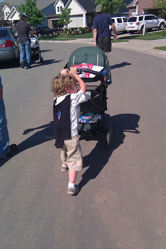 Little Jude helped by pushing the food carriage.