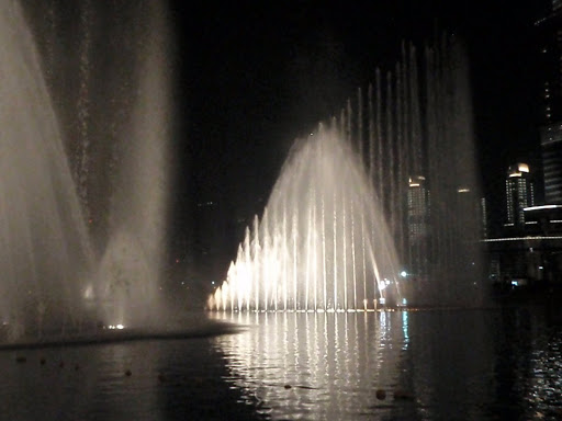 Dubai+mall+fountain+show+video