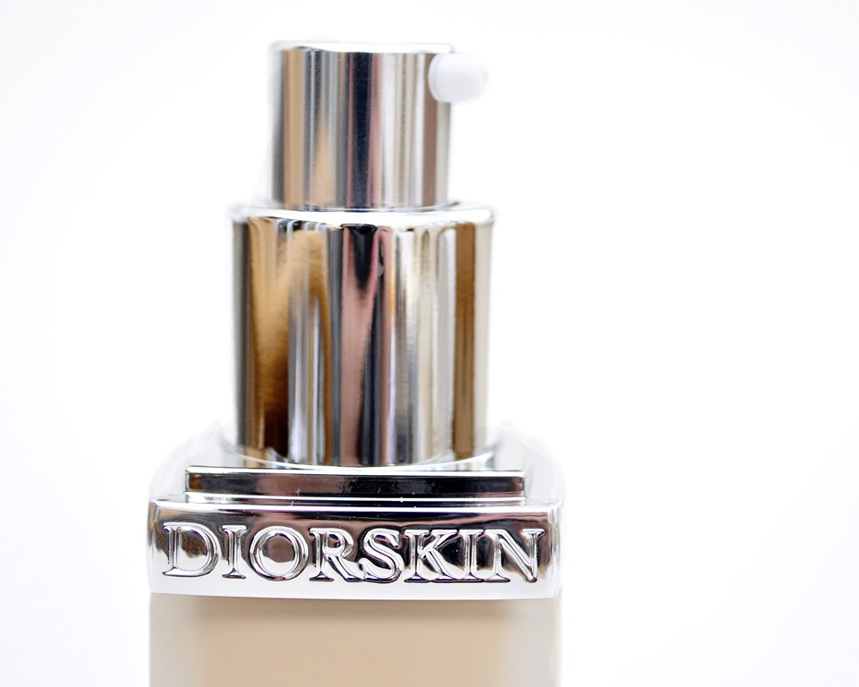 [diorskin%2520forever%2520foundation%2520review%2520011%2520beauty%255B4%255D.jpg]