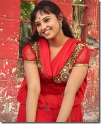 Tamil Actress Aarushi at Velmurugan Borewells Movie Launch Photos