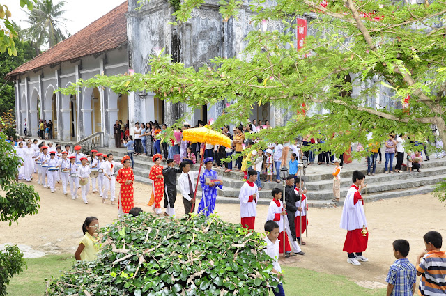 Lễ kính Á Thánh Anrê Phú Yên tại nhà thờ Mằng Lăng (26.7.2013)