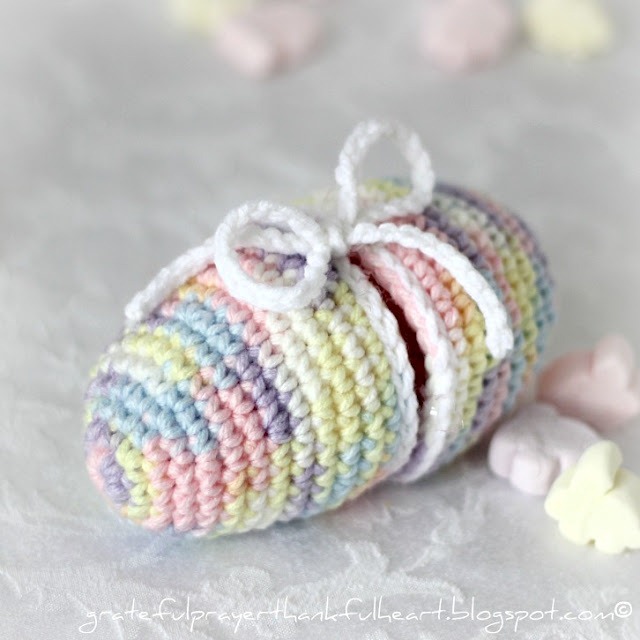 [Crochet-split-Easter-Egg-wm-IMG_5324.jpg]