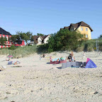 Niechorze - plaża. Po lewej wejście do miasta.