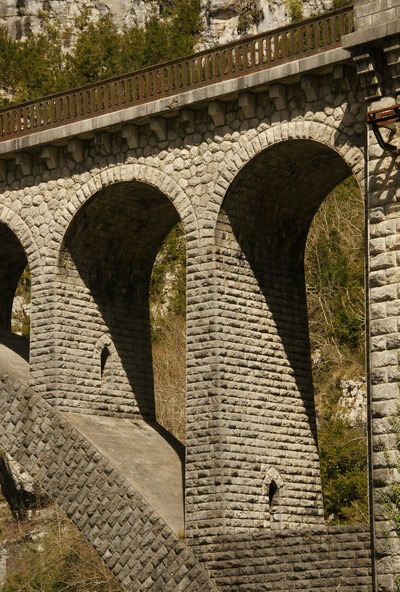 [CNF13-09683.jpg]