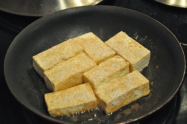 裹粉的豆腐不噴油 裹粉的豆腐不噴油