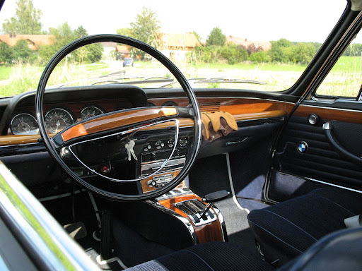 bmw 2000 ca