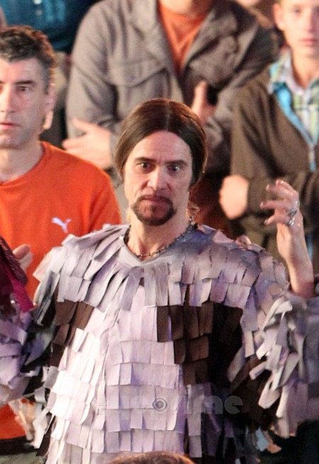 Olivia Wilde & Jim Carrey on the "Burt Wonderstone" Set
