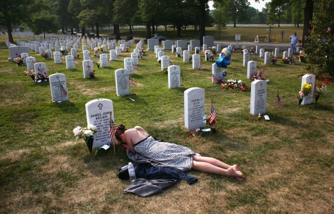 [Arlington-National-Cemetery-Memorial-Day-John-Moore-Getty-Images-74345339-e1337978526107%255B1%255D%255B2%255D.jpg]