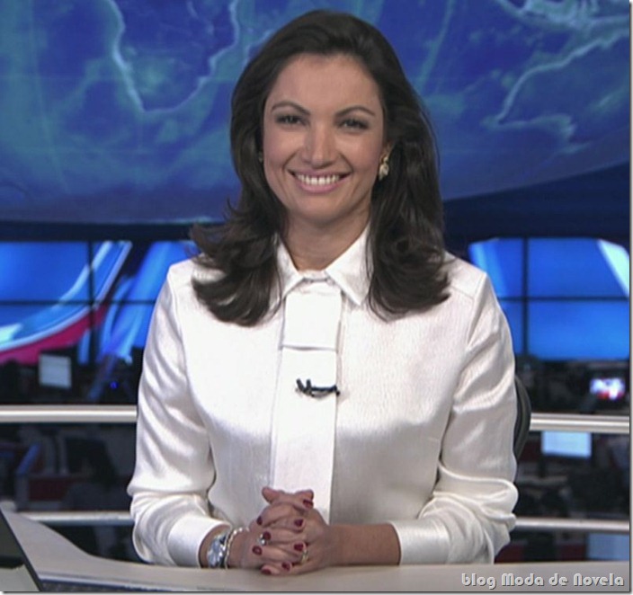 moda da patr&iacute;cia poeta no jornal nacional - 23dez11