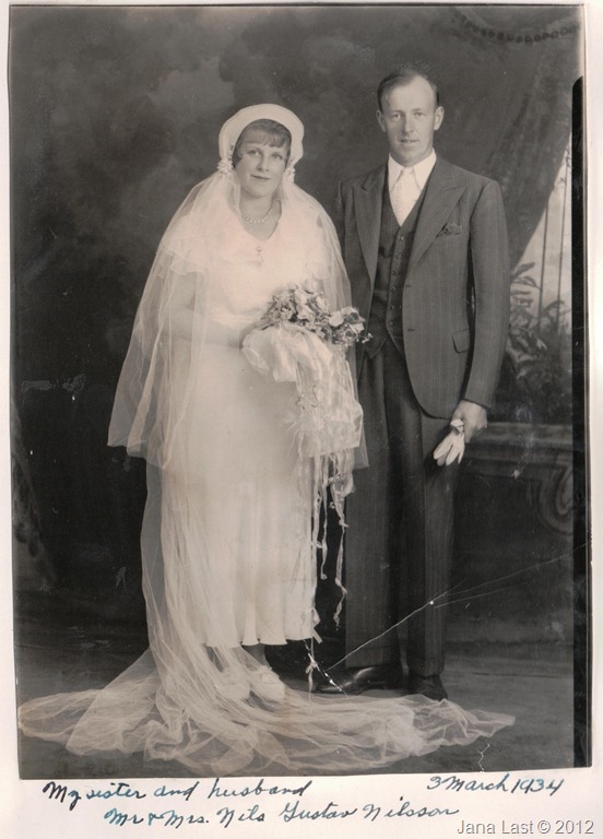 [Helen%2520Albertina%2520Gilberg%2520and%2520Nils%2520Gustav%2520Nilsson%2520on%2520Their%2520Wedding%2520Day%255B10%255D.jpg]