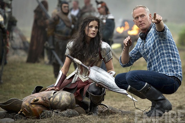 Thor Sötét világ Empire címlapok és egy raklap új fotó 16