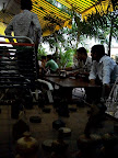 Cambodge - Phnom Penh - Partie d'échecs dans un café