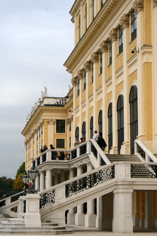 [Tour%2520Day%2520in%2520Vienna%252010-9-2012%25201-33-26%2520AM%255B4%255D.jpg]