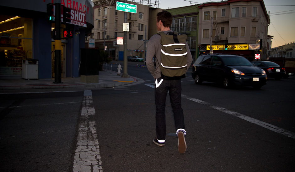 The 3m reflective tape on the Cornucopia Farmers Market bag adds an element of visibility at night in the urban jungle.