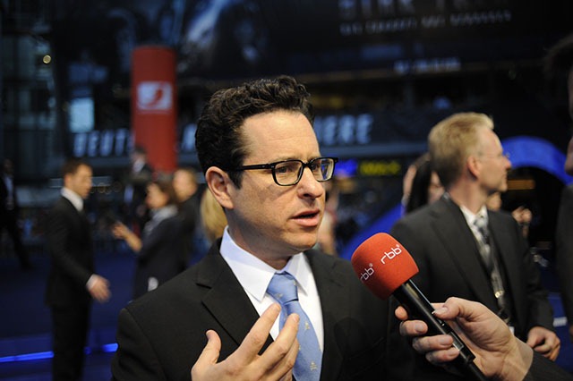 J.J. Abrams levetítette Sötétségben - Star Treket egy haldokló rajongónak