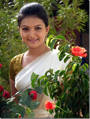 Actress Saranya Mohan in Kolagalam Movie Stills
