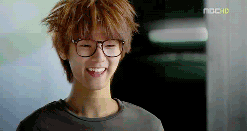 [tumblr_lwzvef6xV71qkkw4e%255B3%255D.gif]