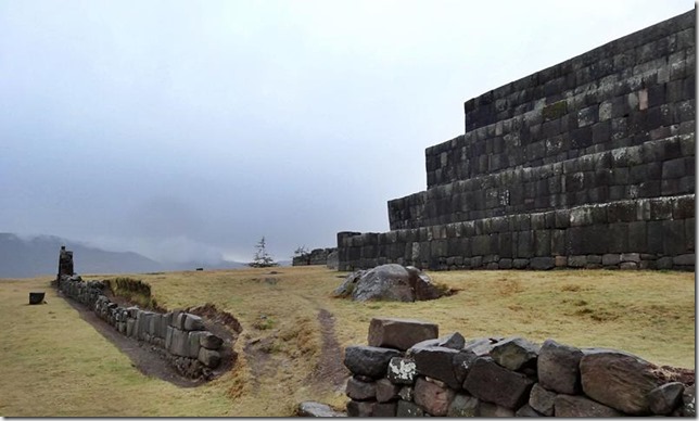 Vilcashuaman_Ushnu_DSC03970 Vilcashuaman_Ushnu_DSC03970