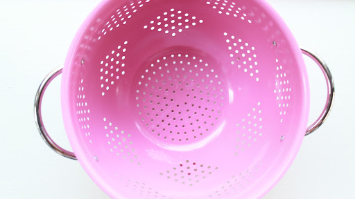 Bright colander