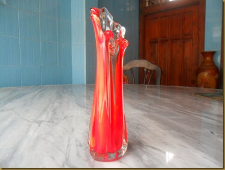 Vas kristal merah - sisi Vas kristal merah - sisi