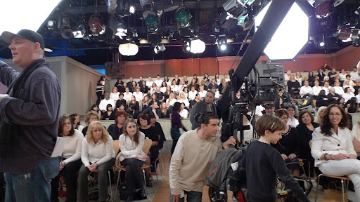 Look, girls.  Everyone in the audience is wearing their best black and white outfits!