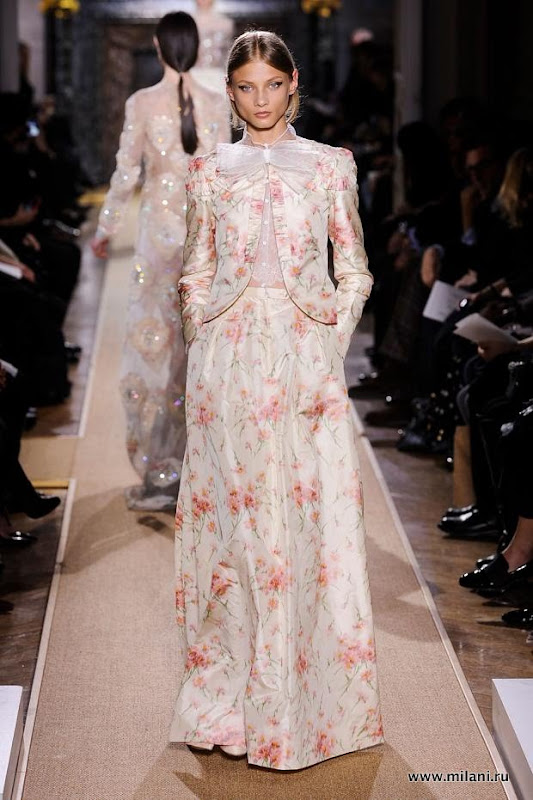 valentino-haute-couture-spring-2012-pfw80.jpg