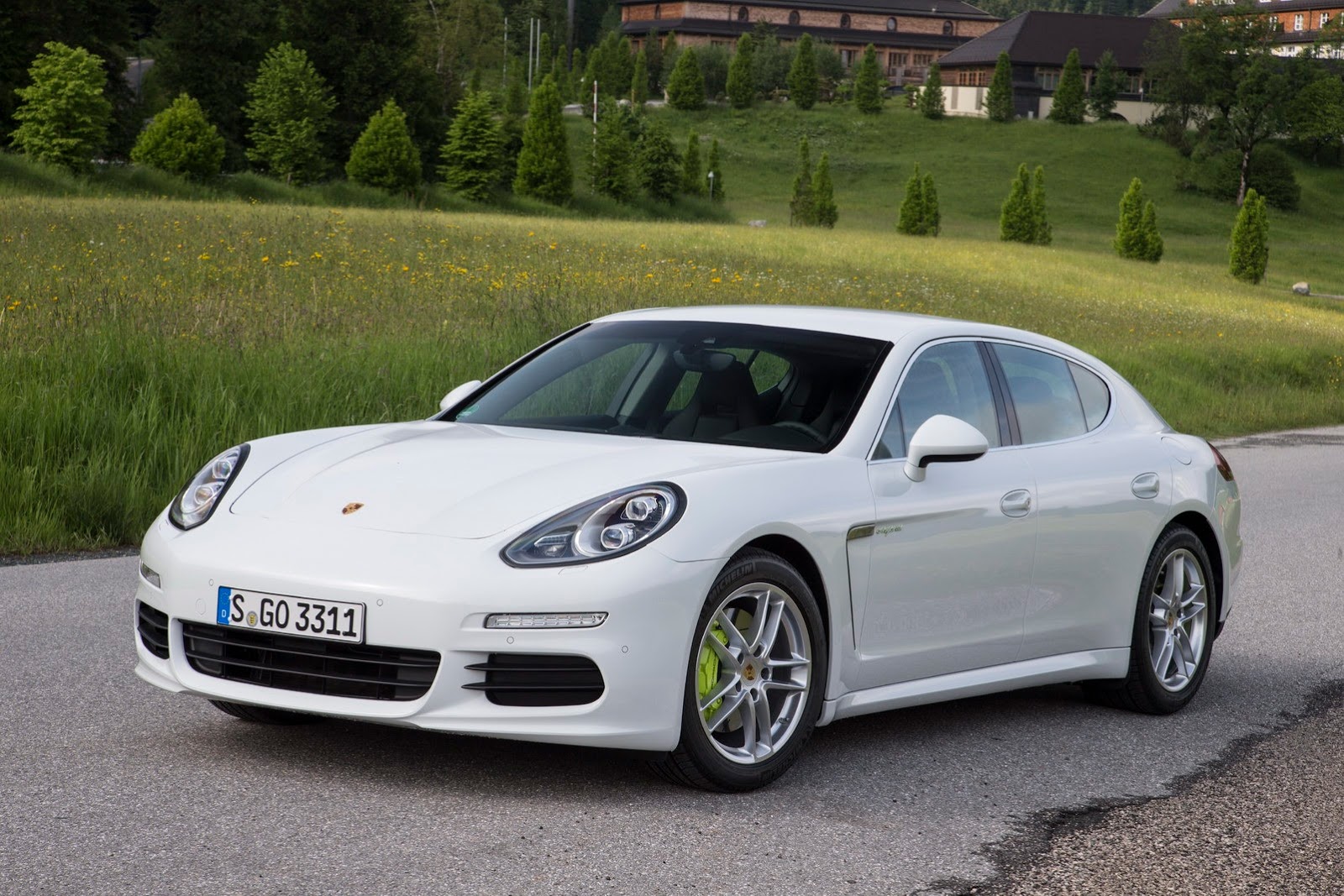 [2014-Porsche-Panamera-31%255B2%255D.jpg]