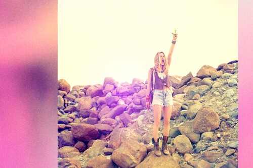 [planet-blue-coachella-lookbook-gimme-shelter-14_large%255B4%255D.jpg]
