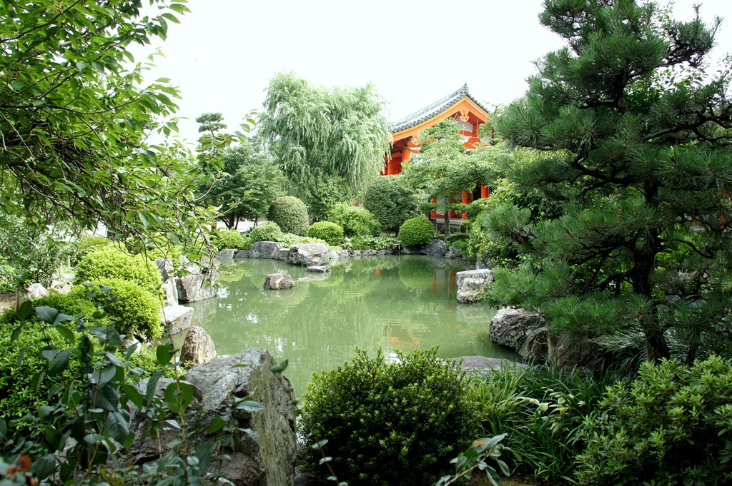 [Gloria-Ishizaka---Sanjusangendo---2-.jpg]