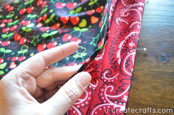 [Drawstring%2520Bandanna%2520Backpack%2520Tutorial%2520Step%252030%255B5%255D.jpg]