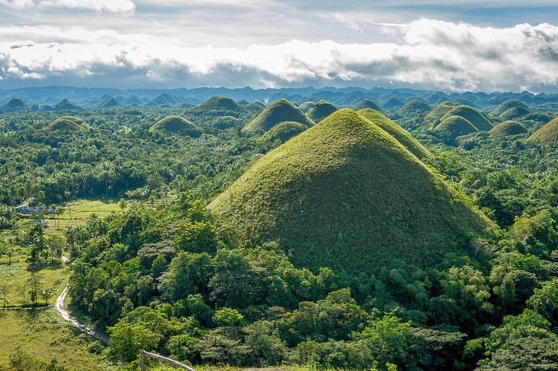 chocolate-hills-bohol-3 chocolate-hills-bohol-3