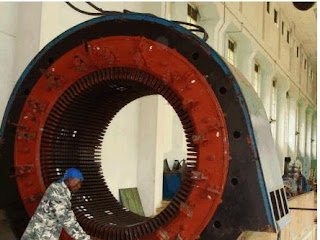 Le stator du groupe 2 de la centrale de la Kiyimbi  dépanné   en juin 2010  est de nouveau tombé en panne. Les techniciens parvenus sur les lieux s'inquiètent que la nouvelle panne ne dure plusieurs mois que la précédente.