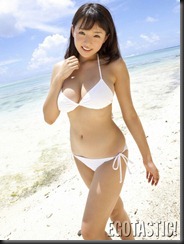 ai-shinozaki-white-bikini-photos-08-675x900