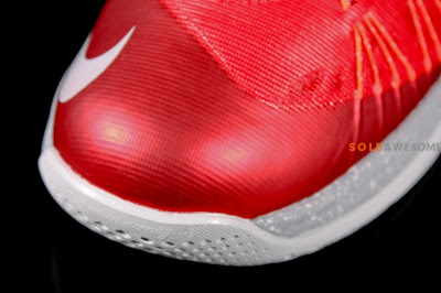 nike lebron 10 low gr ohio state 1 10 First Look at Nike Air Max LeBron X Low Ohio State
