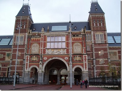 Amsterdam. Museo Rijksmuseum (Exterior) - PB100658