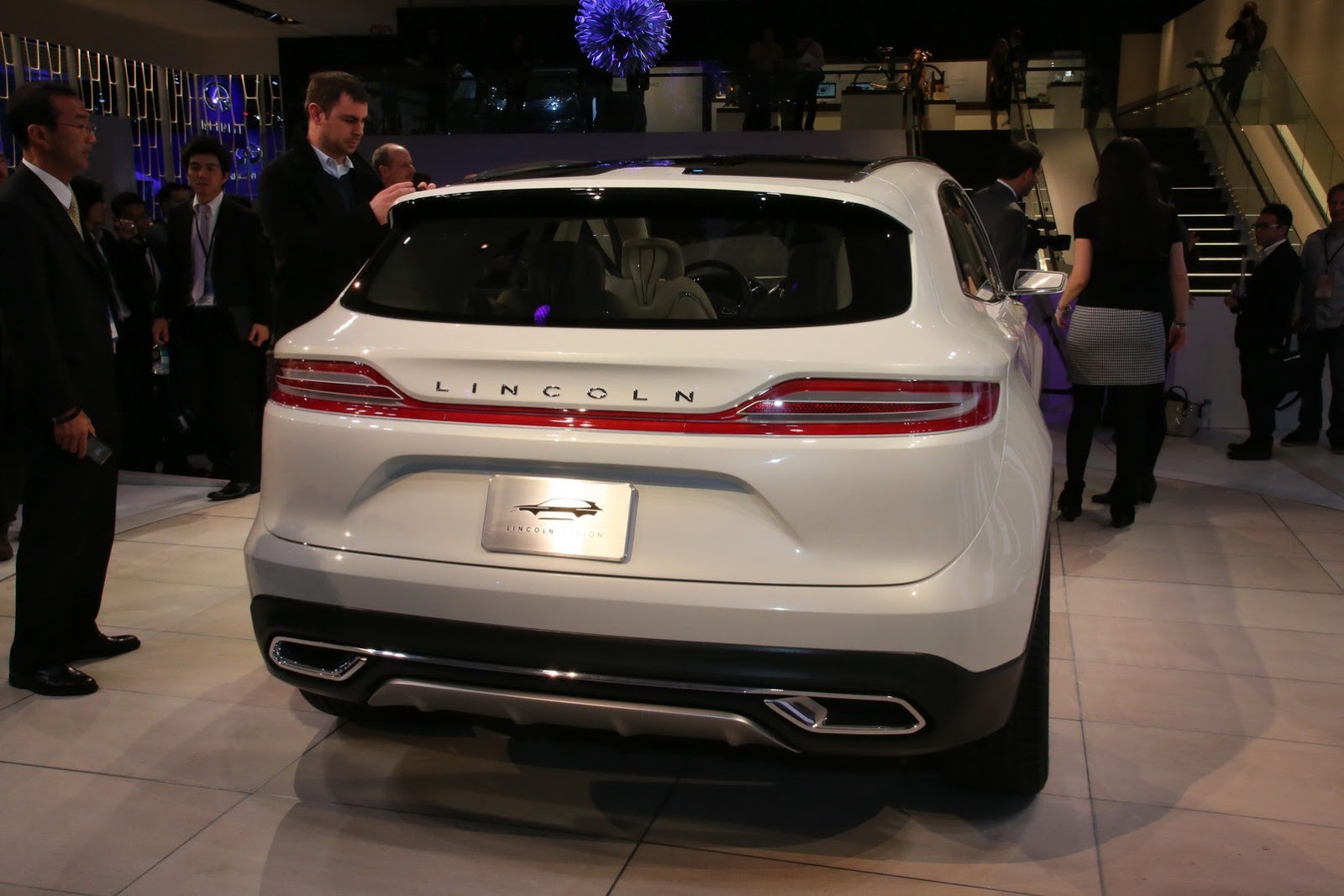 [Lincoln-MKC-4%255B2%255D.jpg]