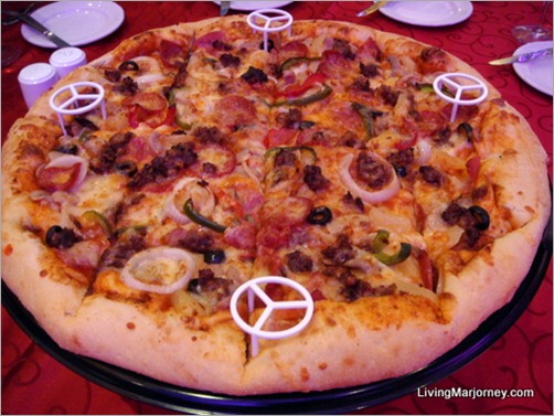 Greenwich Special Overload Pizza: A Better Way to Celebrate Christmas