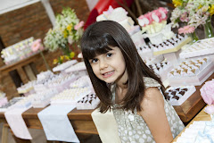 Album (digital) de fotos de Beatriz 7 anos de FranMatos Estudio Fotografico, que faz fotografia de gravidas (fotos de gestantes), fotos de bebes, fotos de criancas (fotografia infantil); book fotografico, book infantil, book adulto, book de modelos; festas infantis, batizados, fotos de 15 anos, fotos de casamento, noivados, familia, bebes, 1 ano, criancas, infantil, acompanhamento de gravidas, eventos em geral e fotografia para aplicacao em produtos: bolsas com fotos, quebra cabeca de fotos, calendario de fotos, camisa com fotos, almofadas com fotos, quadro scrapbook e puff com fotos. Atendimento na cidade de Sao Paulo (SP), para todo o estado de Sao Paulo. fotografia infantil de bebês crianças familia gestantes grávidas estúdio fotográfico estudio fotos book retrato puff com fotopresentes calendário stúdio