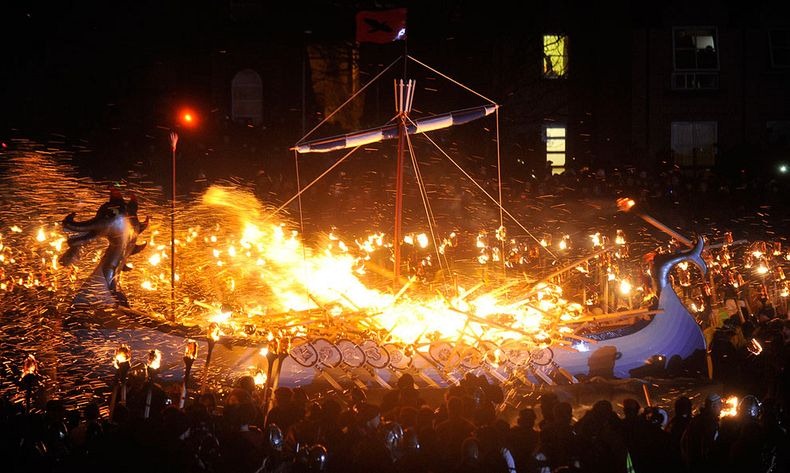 up-helly-aa-5 up-helly-aa-5