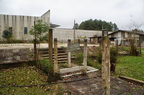 [piscina02%255B3%255D.jpg]