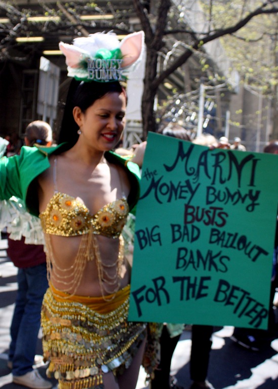 [money-bunny-nyc-easter-parade-2012%255B4%255D.jpg]