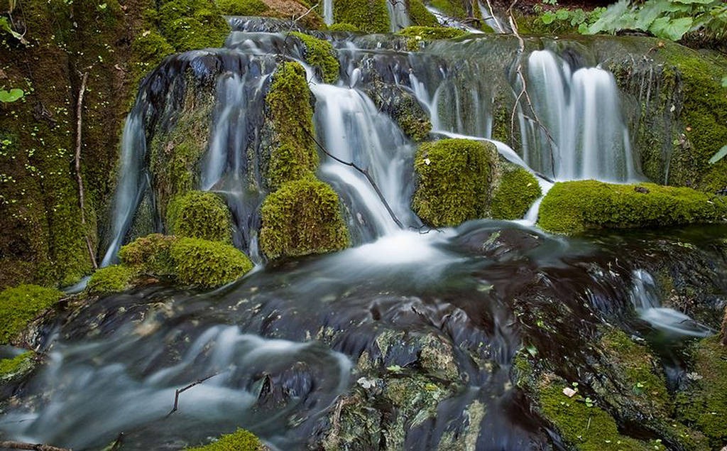 [amazing-waterfalls-of-plitvice-lakes-in-croatia-5%255B3%255D.jpg]