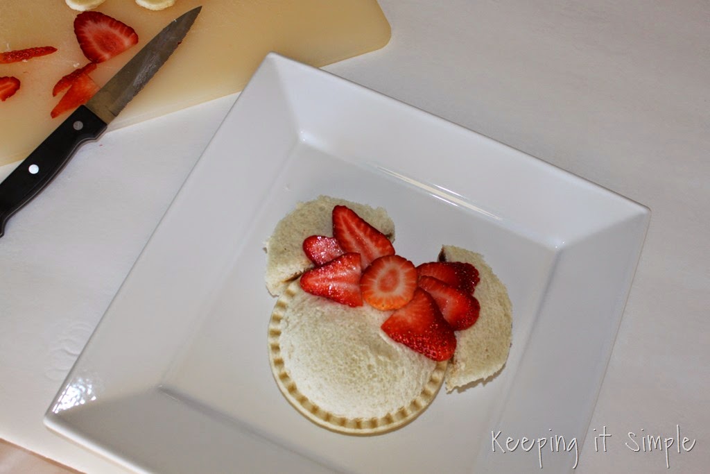 [Mickey%2520and%2520Minnie%2520Mouse%2520Sandwiches%2520%25283%2529%255B3%255D.jpg]