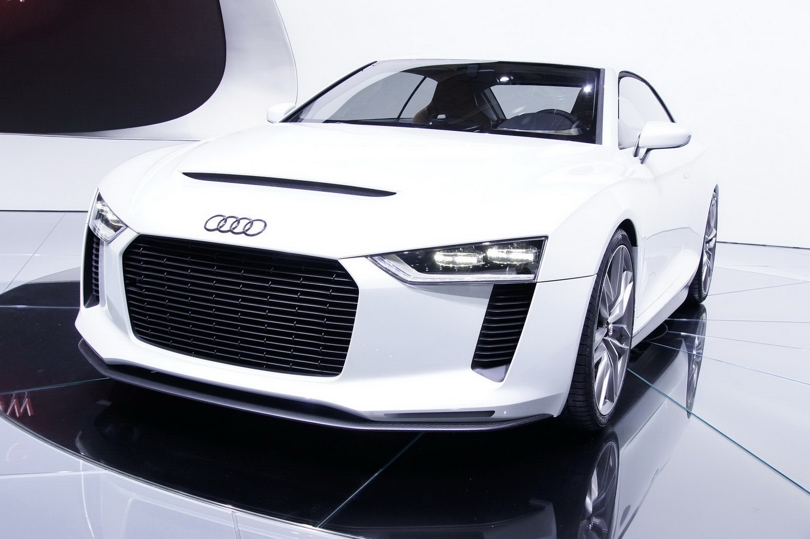 [Audi-Quattro-Concept-1%255B2%255D.jpg]