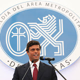(25.06.11) Sesión Solemne del Cabildo Metropolitano para conmemorar los 444 años de la ciudad de Caracas. Durante la conmemoración tuve el honor de ser condecorado como Ciudadano Santiago de León de Caracas en la sesión solemne del Cabildo Metropolitano. La Mejor Caracas