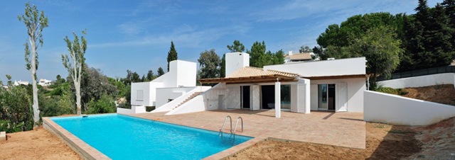 [piscina-jardin-Casa-da-Atalaia-S3-arquitectos%255B6%255D.jpg]