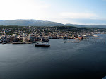hurtigruta går. .