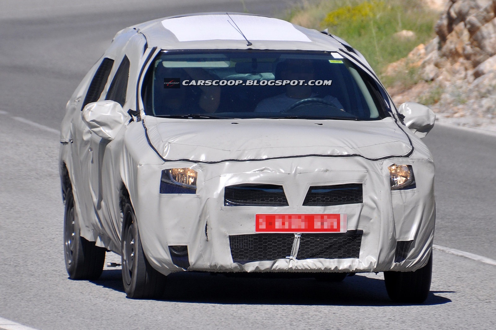 [2014-Dacia-Logan-Sedan-1%255B3%255D.jpg]
